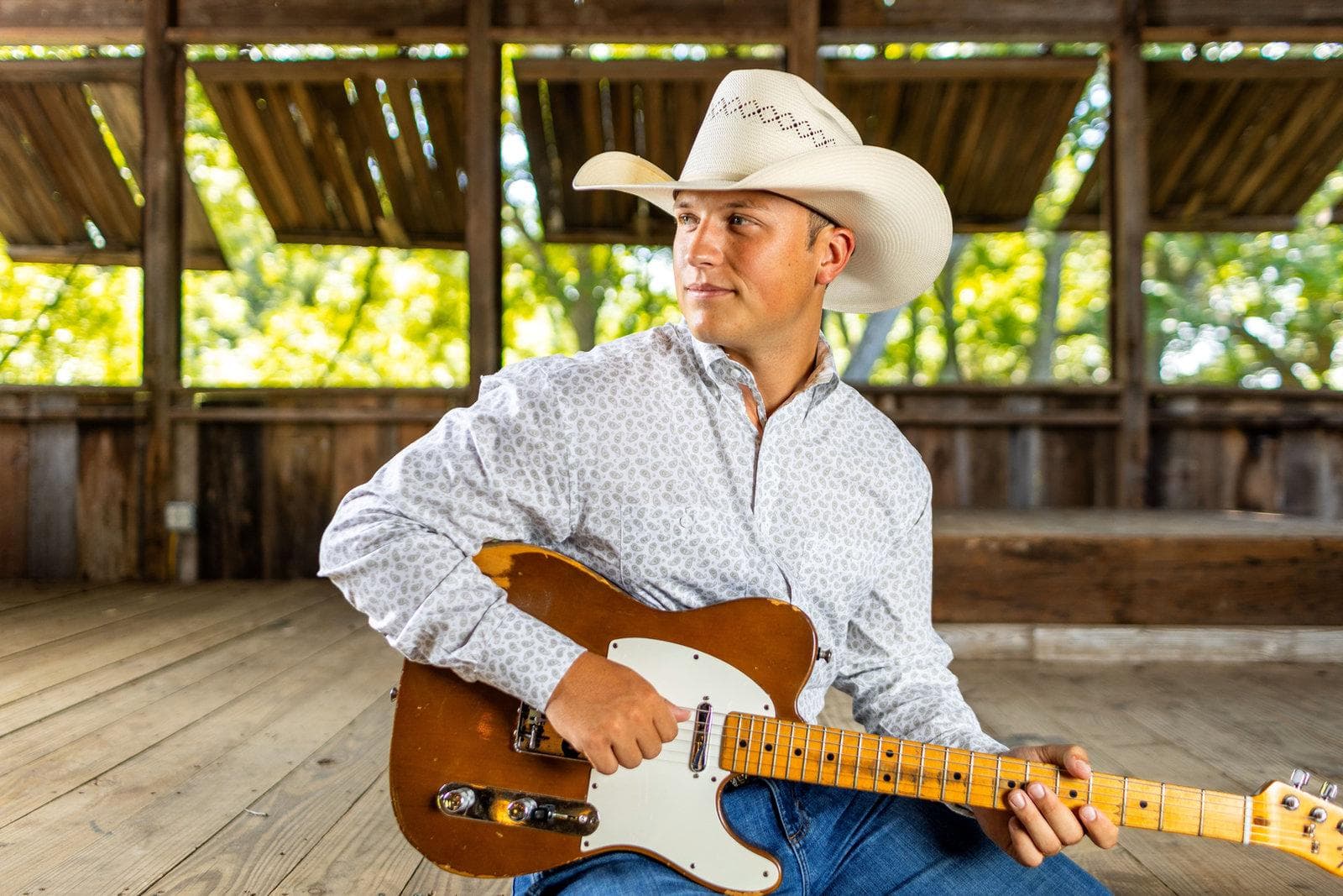 David Lewis LIVE @ The Hochatown Saloon