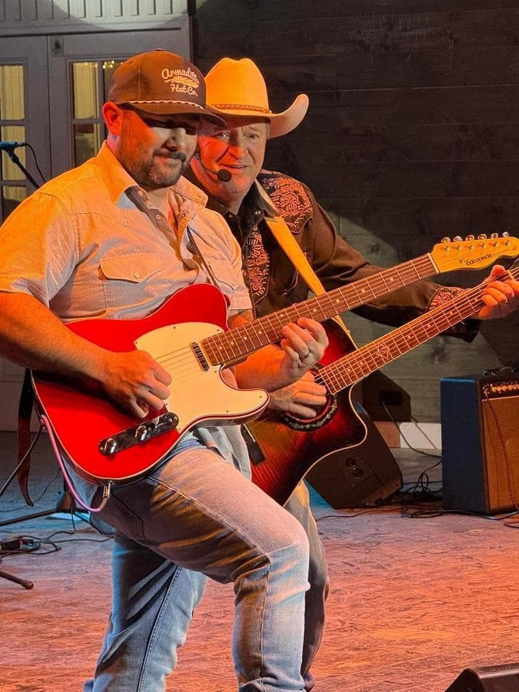 Derek Black & The Heart of Texas Band LIVE @ The Hochatown Saloon